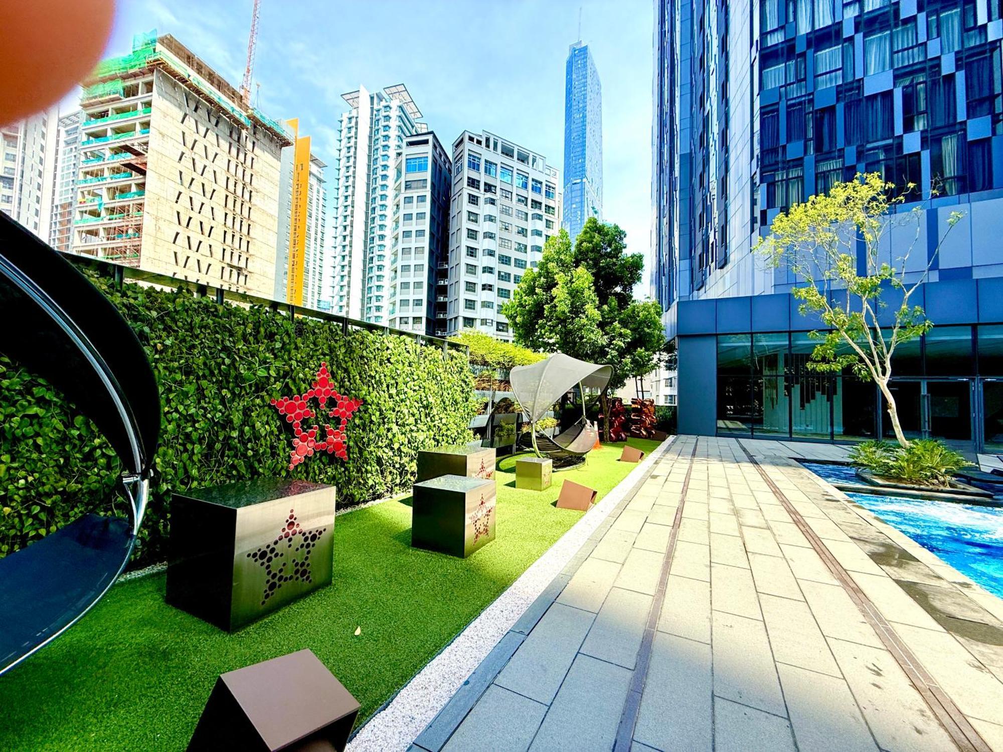 Star Residence Klcc By Sky Pool Kuala Lumpur Buitenkant foto